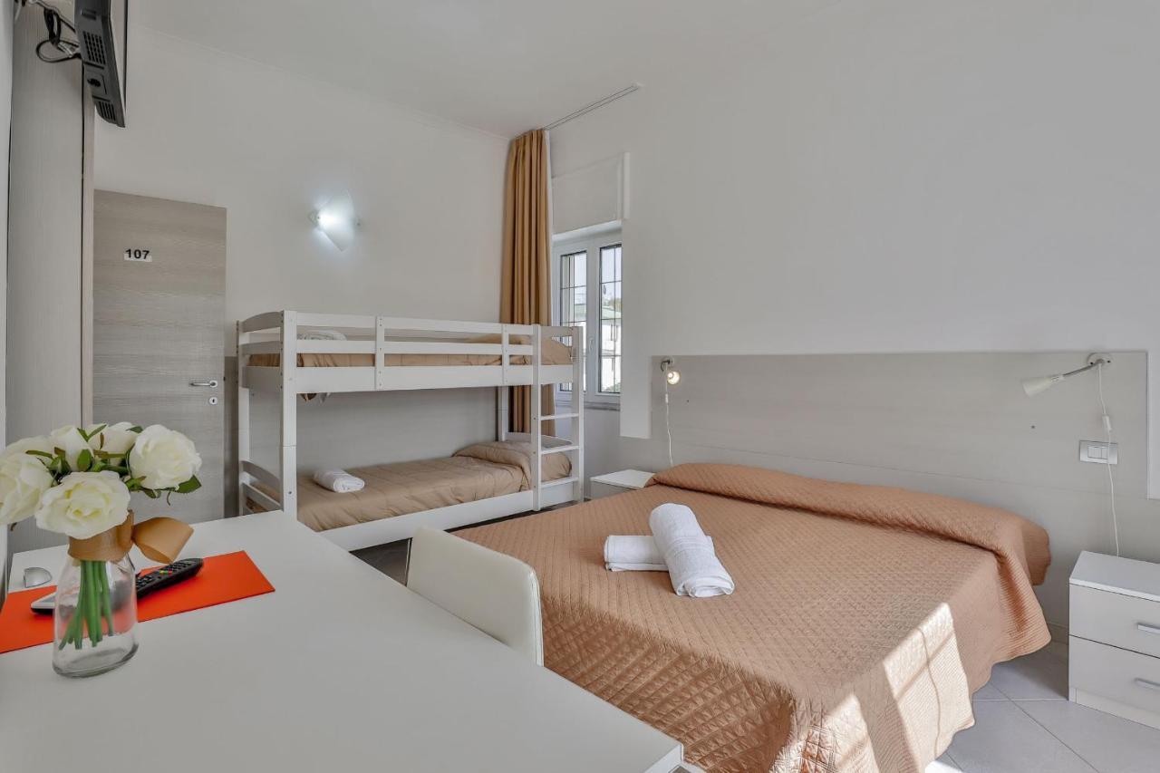 Solaris Paestum Hotel Exterior photo